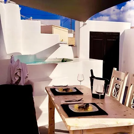 Chay Luxury Cave Apartamento *