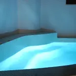 Chay Luxury Cave Apartment Megalochori (Santorini)